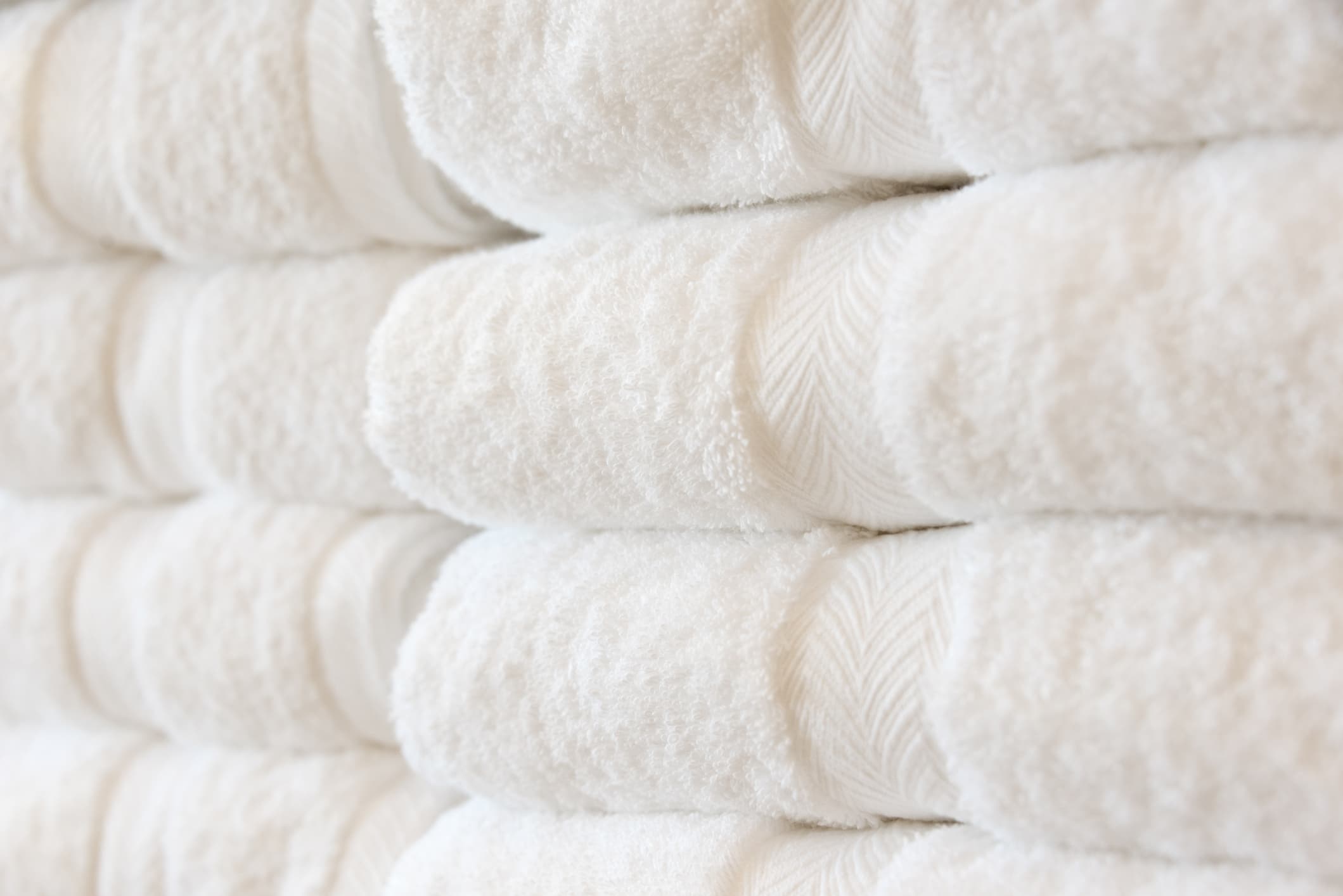 How to Choose Towels for Your Vacation Rentals: A Buying Guide for Professional Property Managers