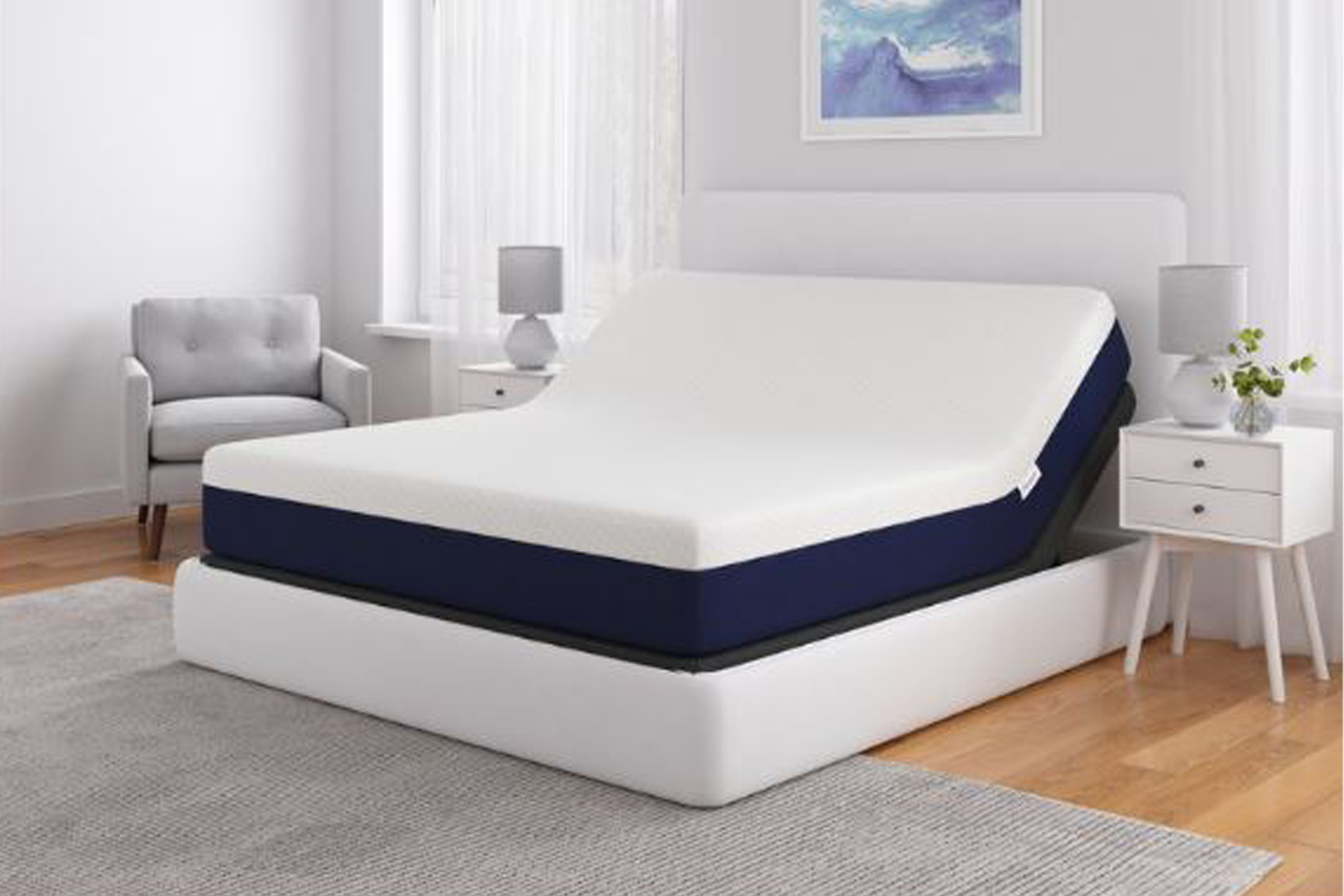 An Adjustable hybrid mattress for vacation rental homes for a memorable good night's sleep. 